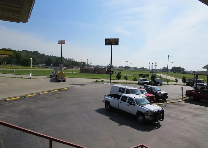 Motel First Western Caseyville